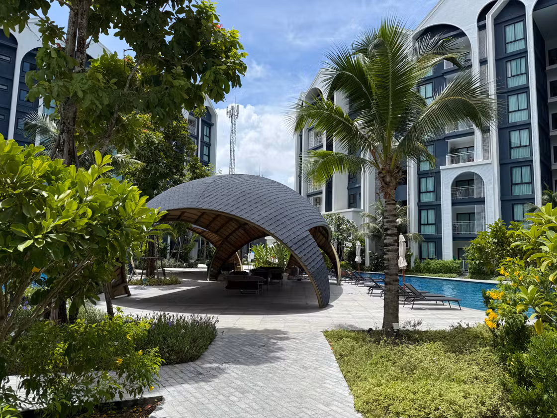Halo Nai Yang grounds with greenery and buildings
