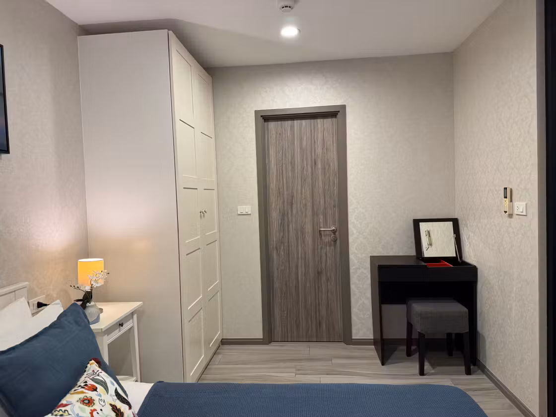 Bedroom in apartment C406, photo 1